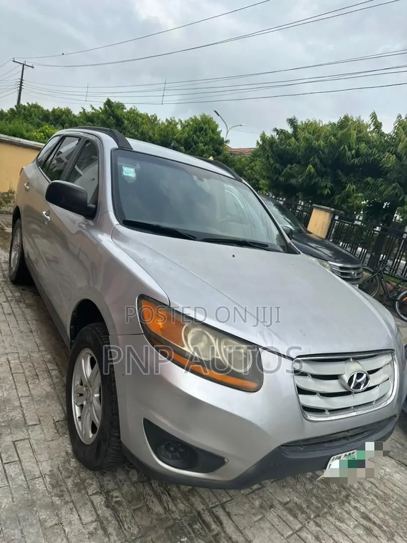 Hyundai Santa Fe 2010 Silver