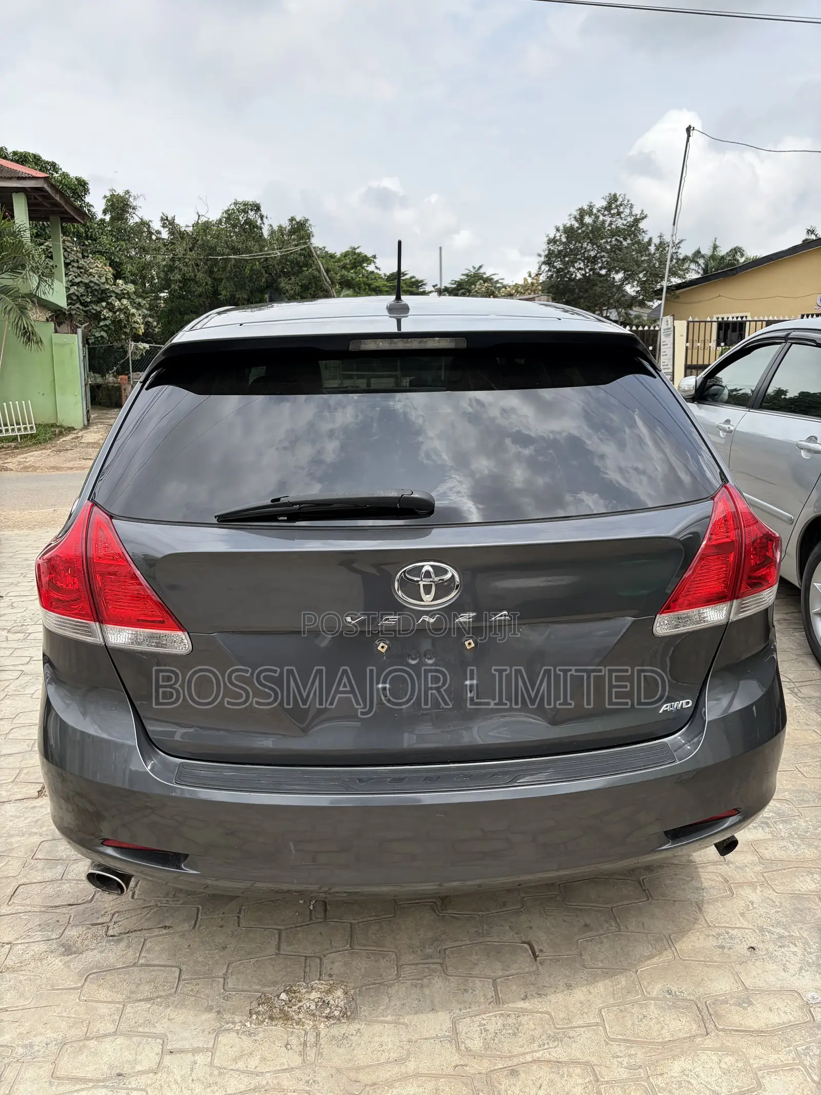 Toyota Venza AWD 2011 Gray
