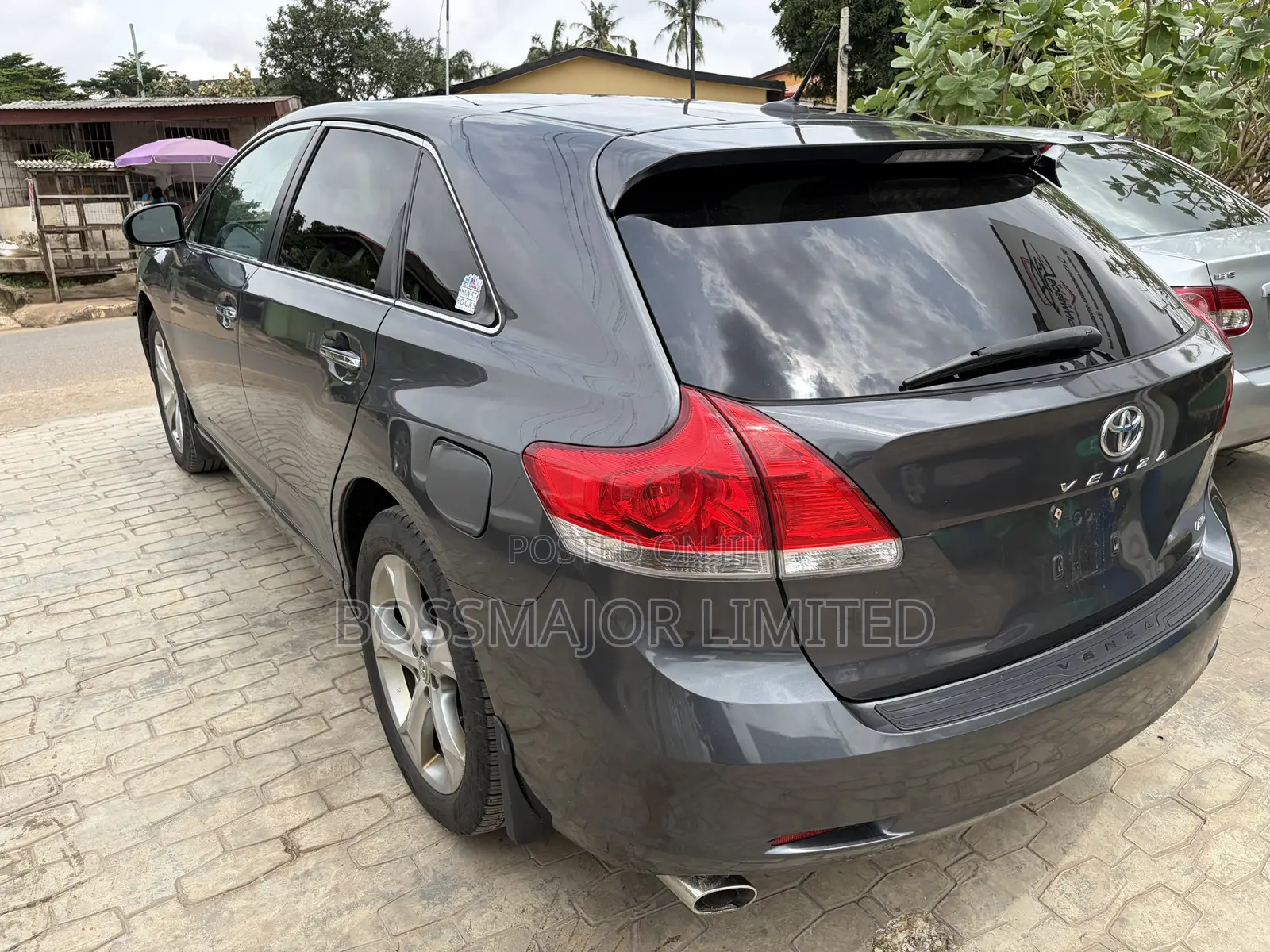 Toyota Venza AWD 2011 Gray