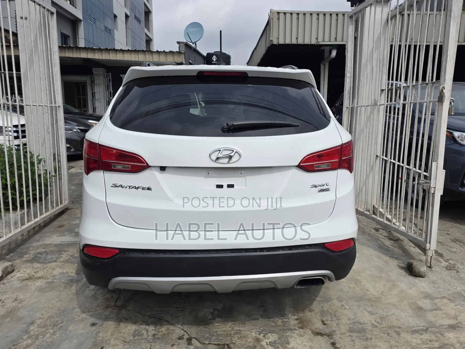 Hyundai Santa Fe Limited 4dr SUV AWD (3.3L 6cyl 6A) 2014 White