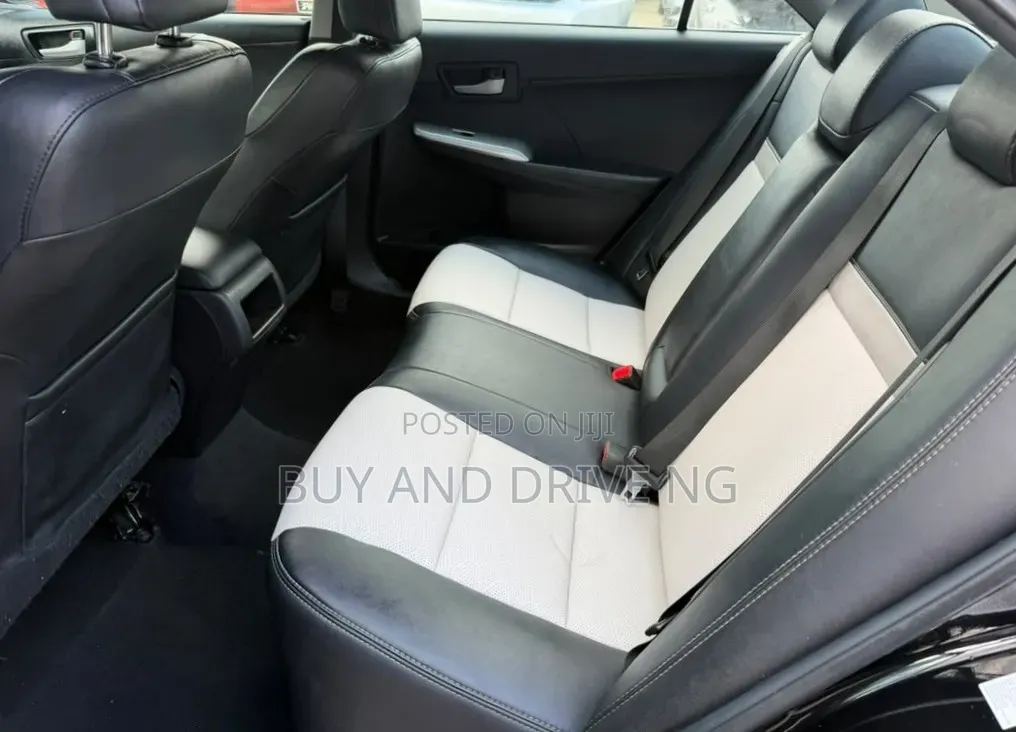 Toyota Camry SE 4dr Sedan (2.5L 4cyl 6A) 2014 Black