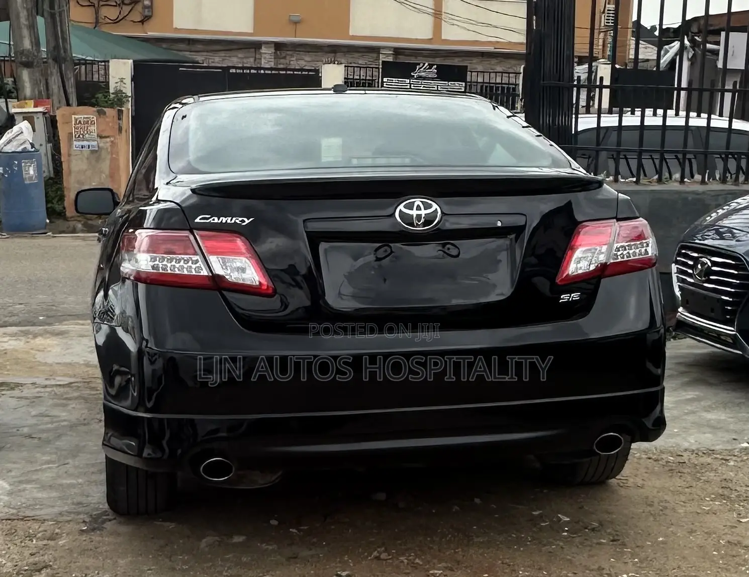 Toyota Camry SE 4dr Sedan (2.5L 4cyl 6A) 2011 Black