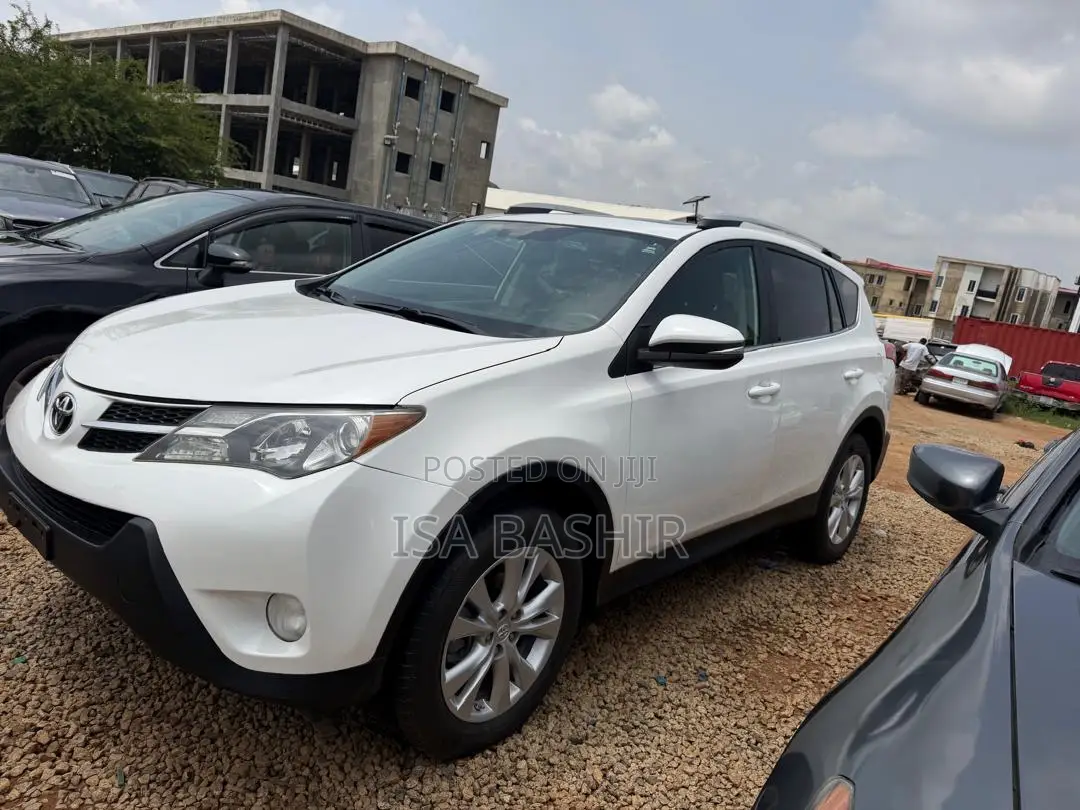 Toyota RAV4 Limited AWD (2.5L 4cyl 6A) 2013 White
