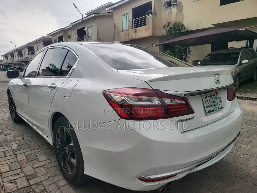 Honda Accord 2013 White