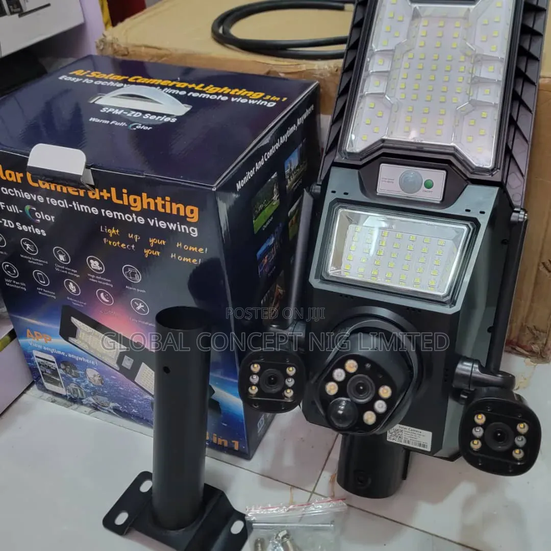 Intelligent Triple Lens Solar Street Light With Camera