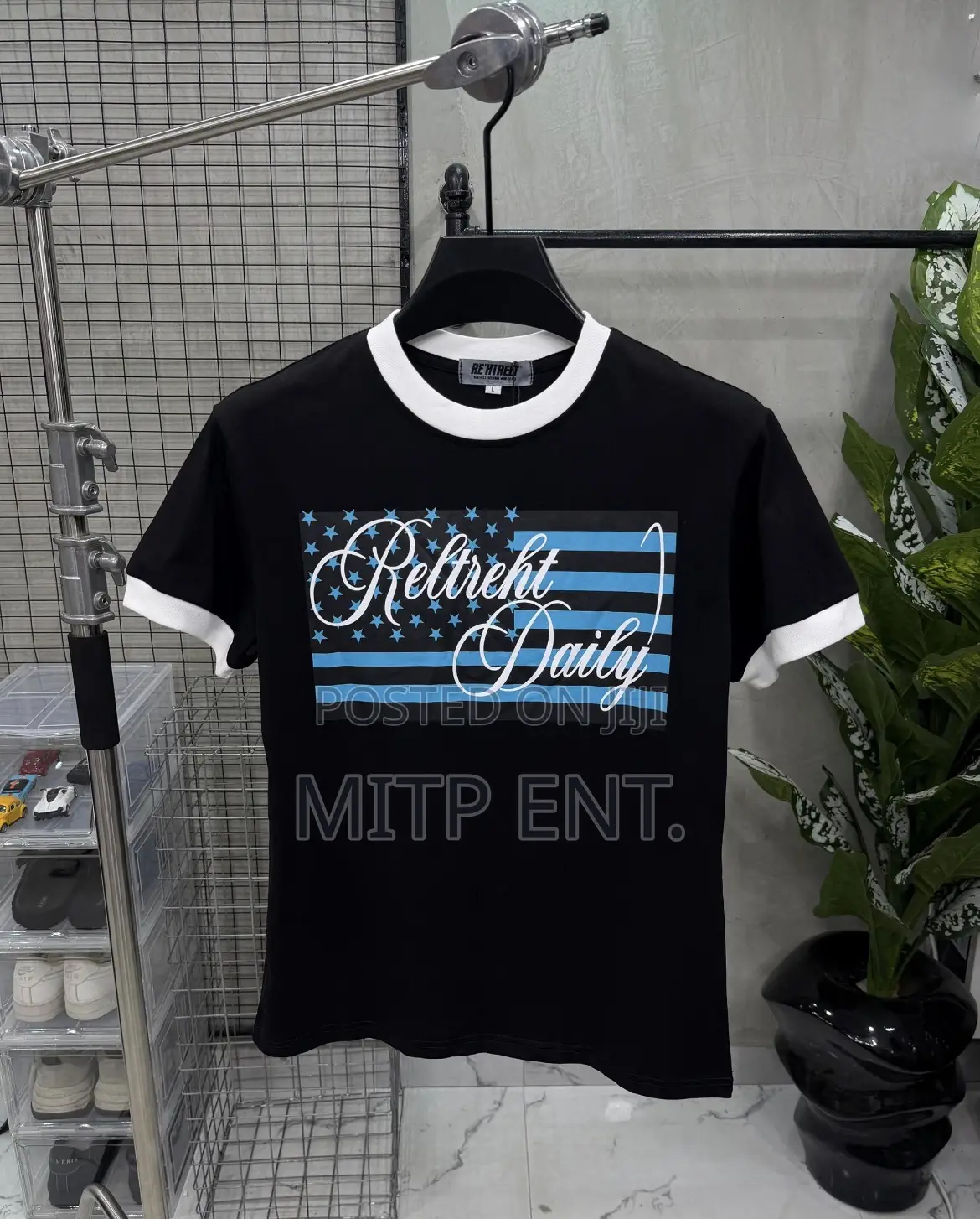 Reltreht Men Crop Tee