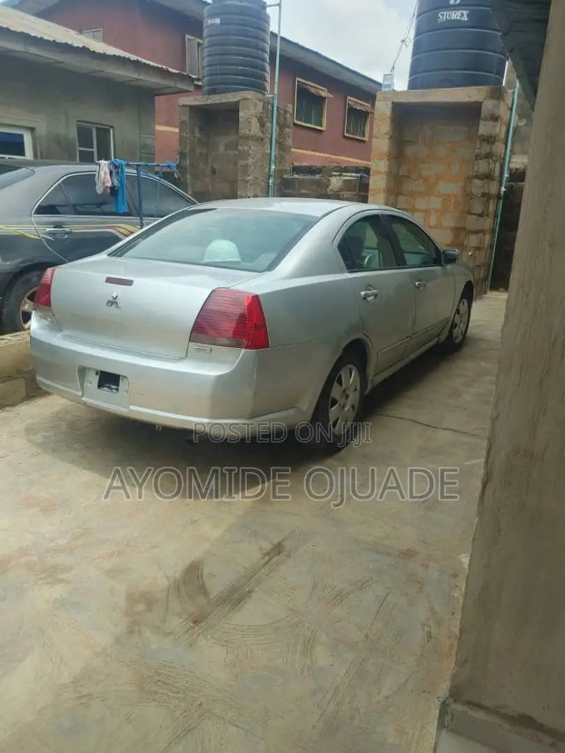 Mitsubishi Galant 2005 Silver