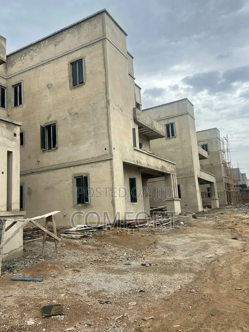 Furnished 4bdrm Duplex in Kado Estate for sale