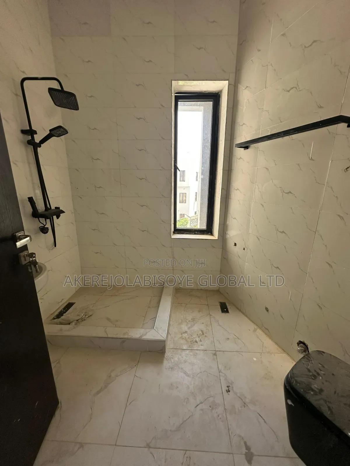4bdrm Duplex in In An Estate Around for rent