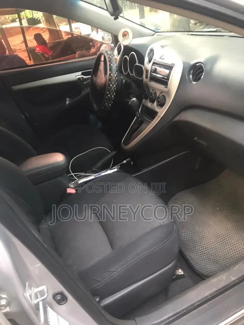 Pontiac Vibe 1.8L 2010 Silver