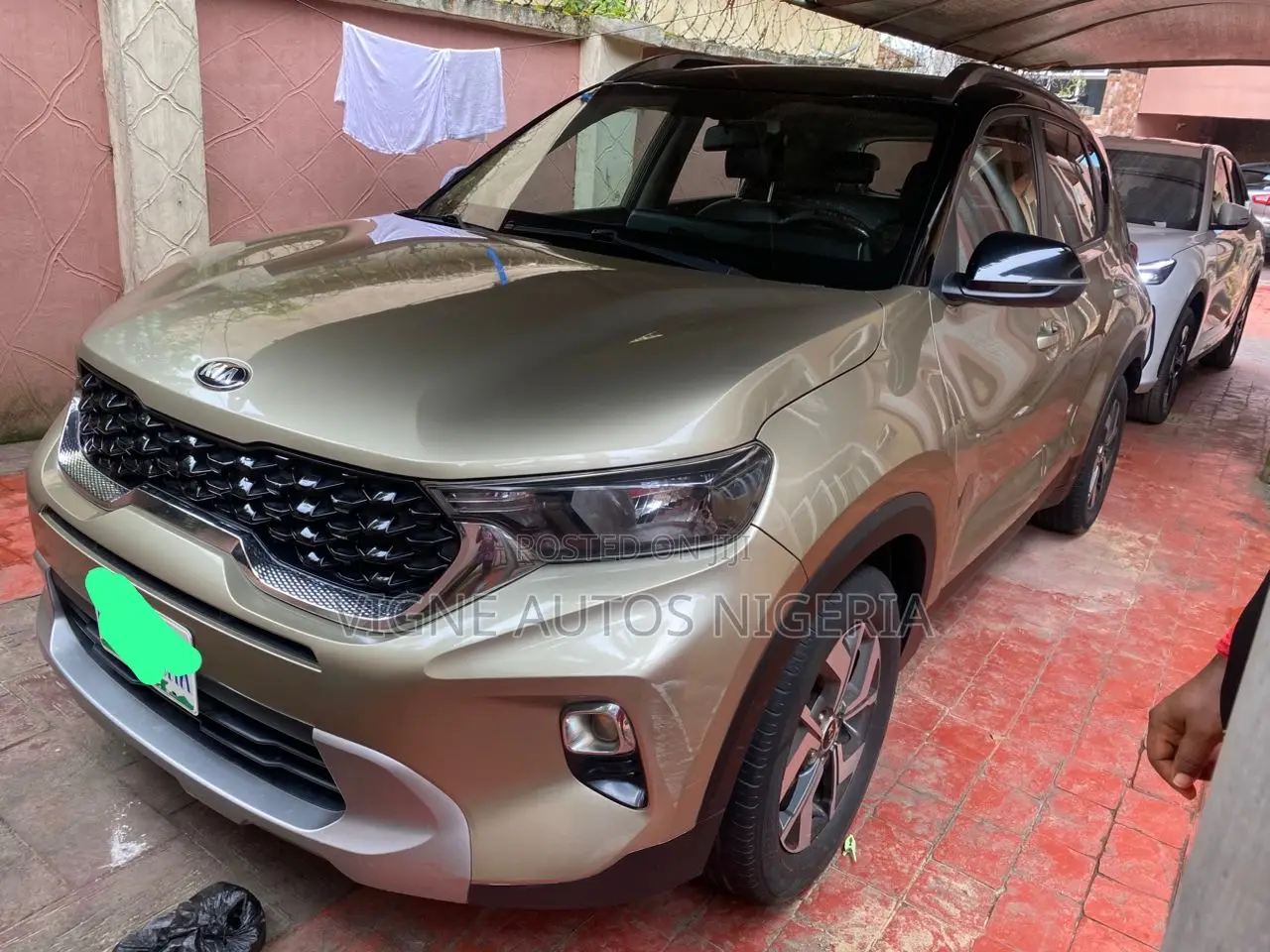 Kia Sonet 1.5 Petrol FWD 2022 Gold