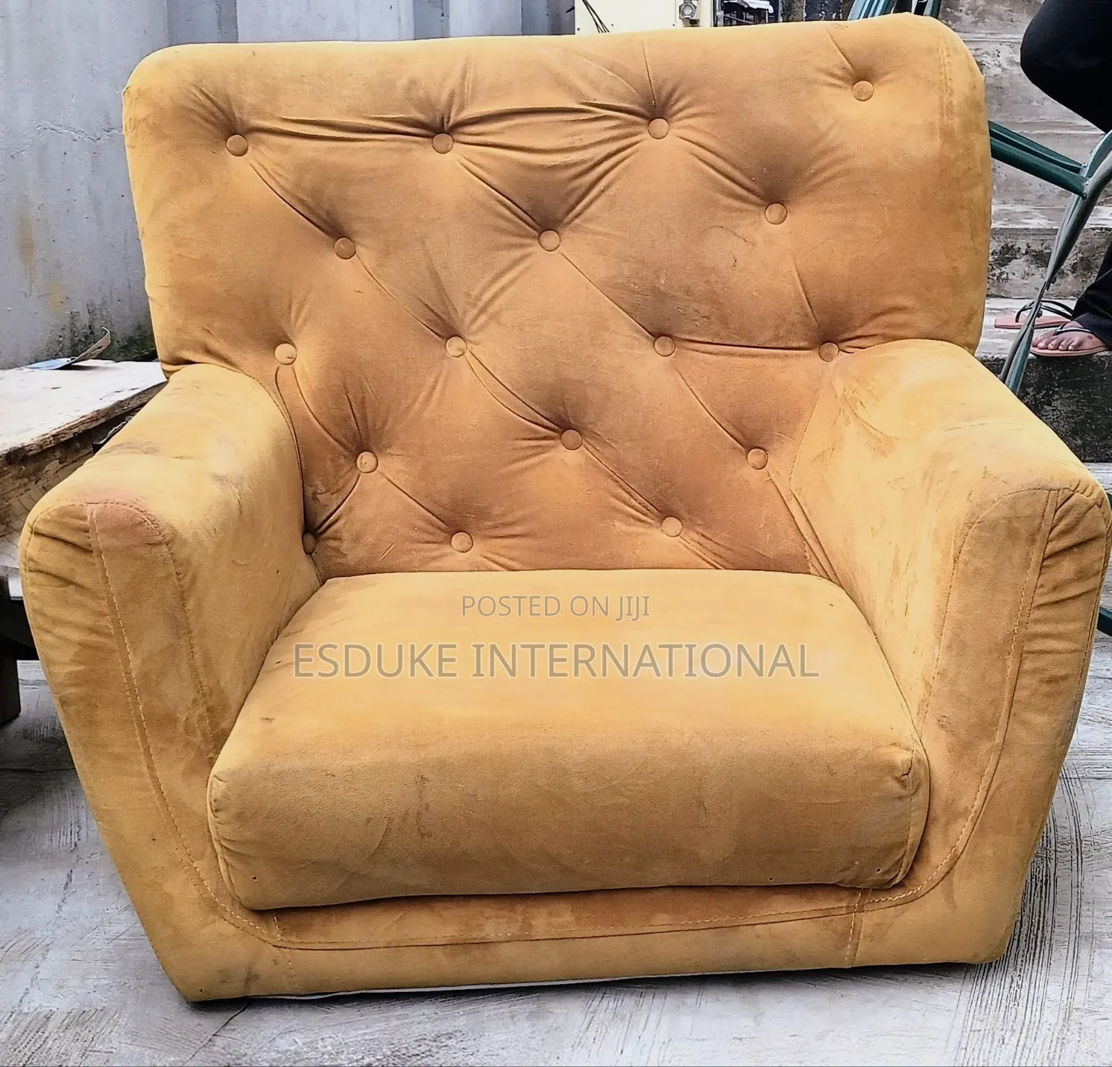 Yellow  Armrest Chair for Room or Office