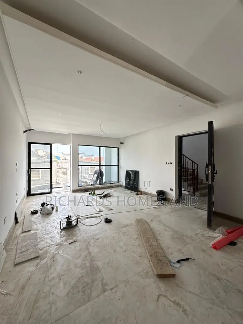 3bdrm Apartment in Allen Avenue for sale