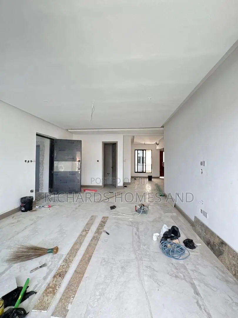 3bdrm Apartment in Allen Avenue for sale