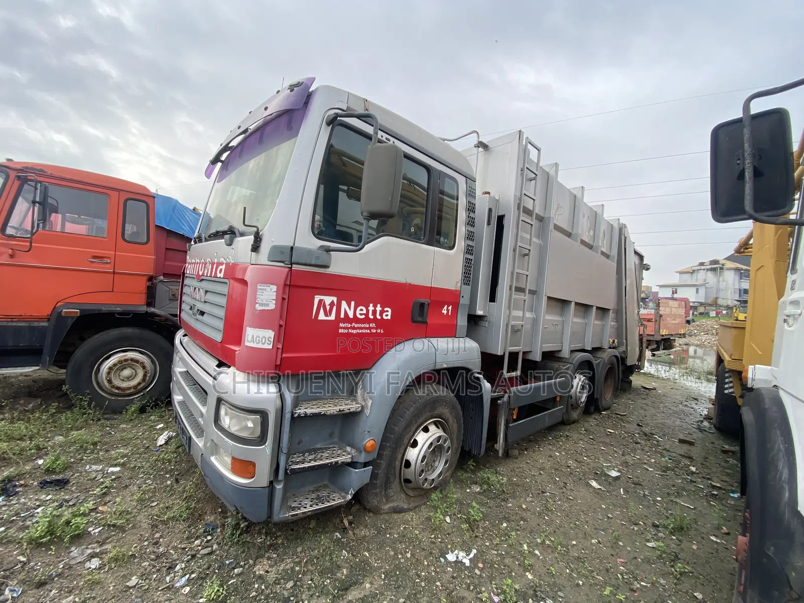 Garbage Compactor - Manual Injector