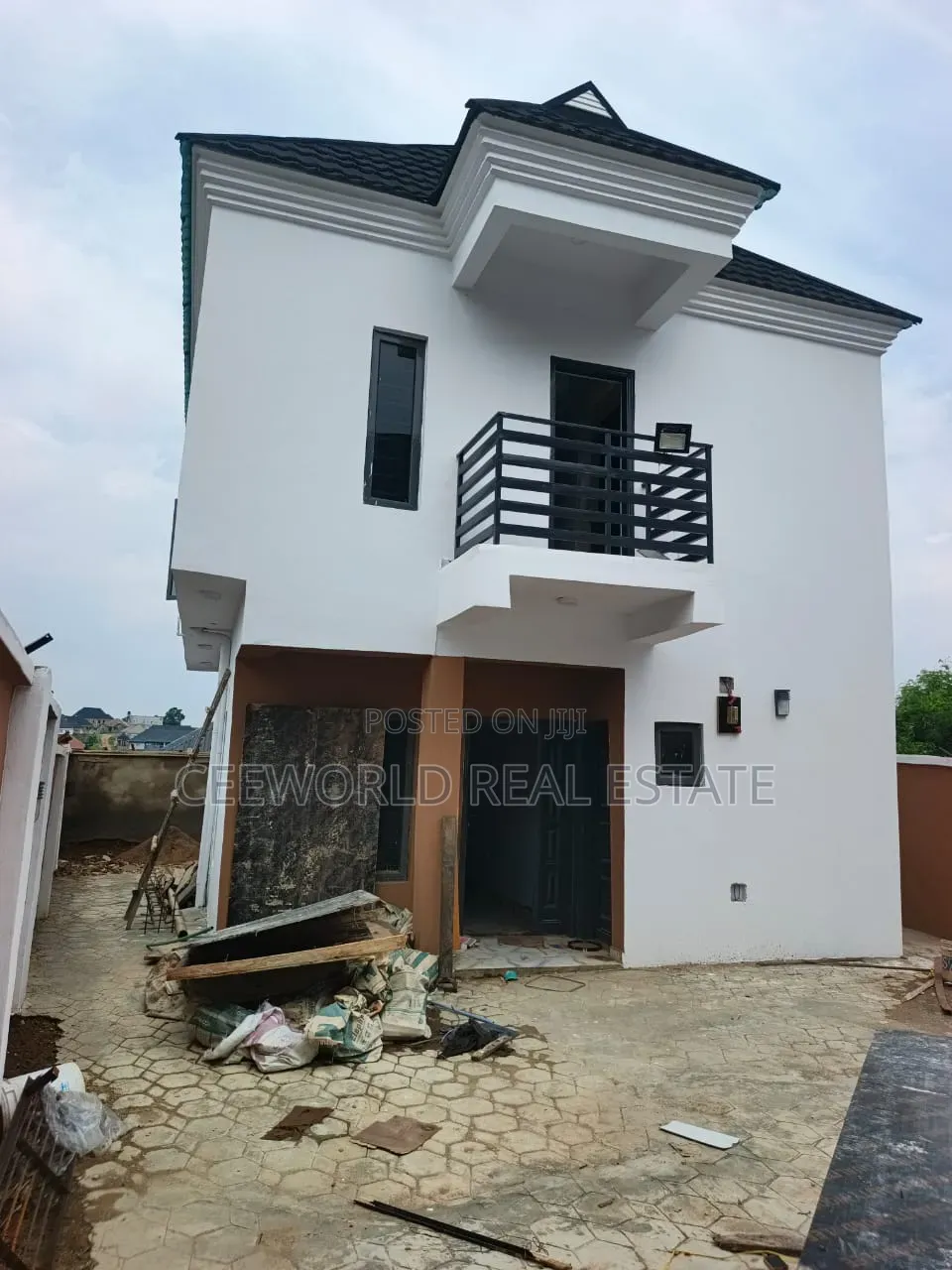 3bdrm Duplex in Olorunda Akobo for rent
