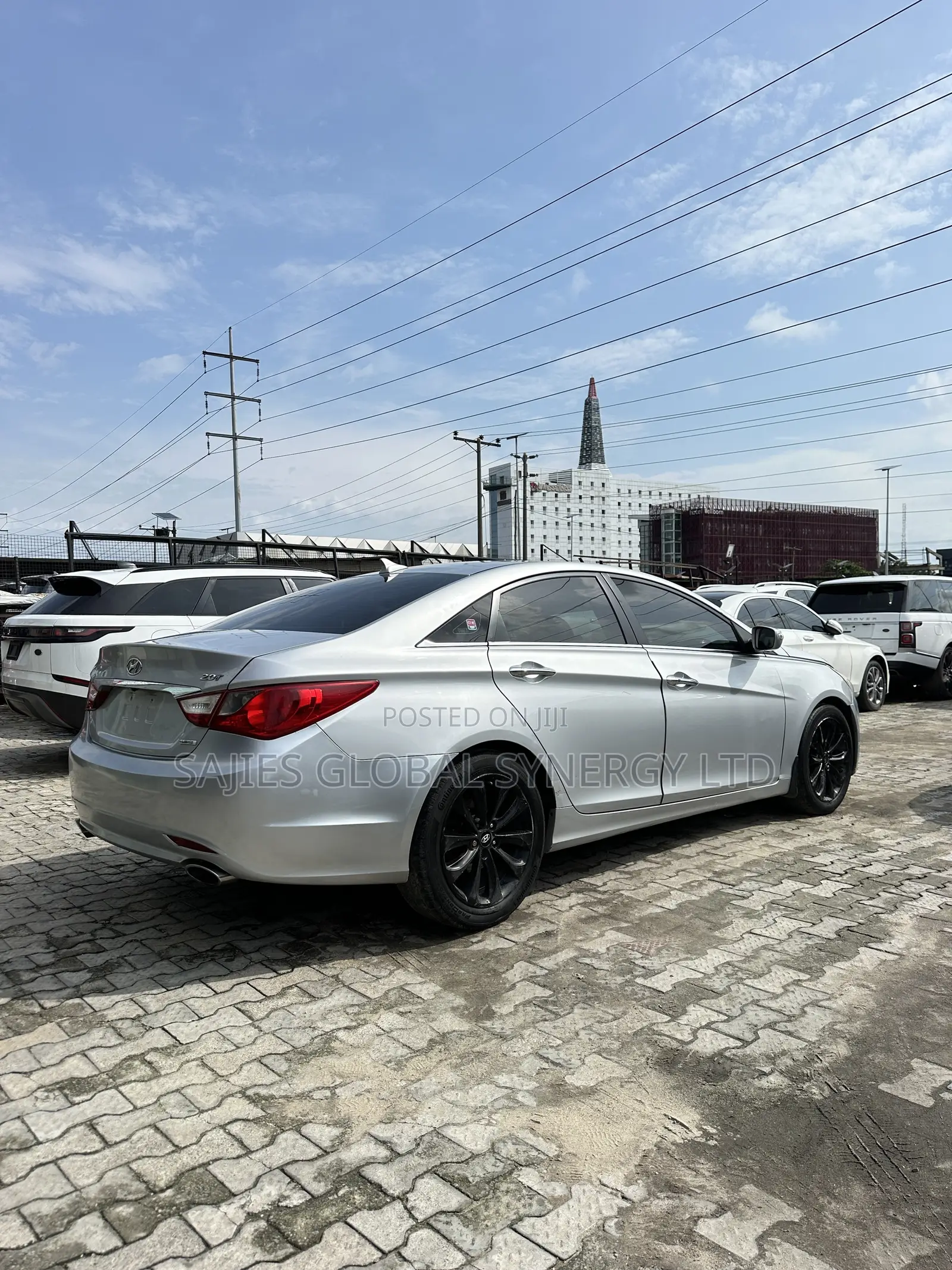 Hyundai Sonata Limited Sedan FWD (2.4L 4cyl 6A) 2011 Silver