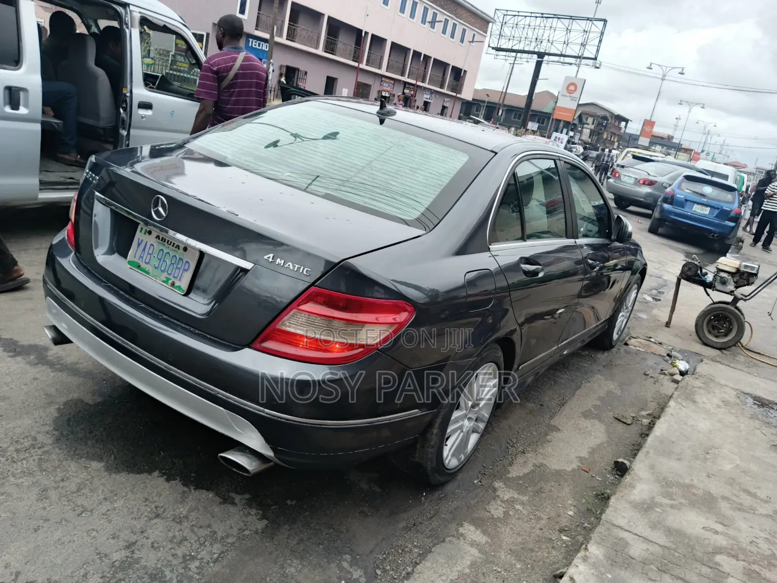 Mercedes-Benz C300 2010 Gray