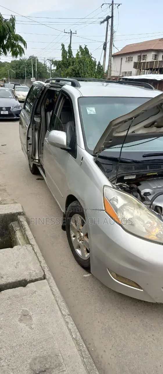 Toyota Sienna 2007 Silver
