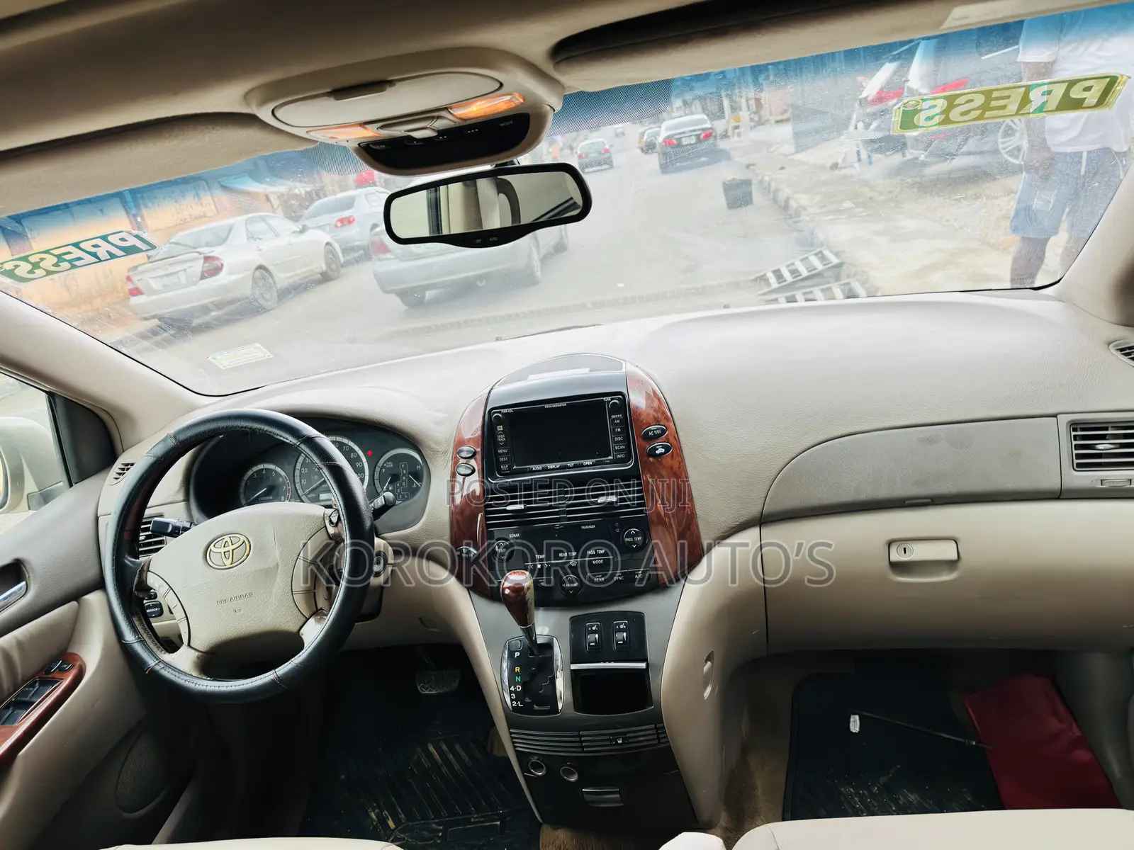 Toyota Sienna XLE Limited AWD 2006 Gold
