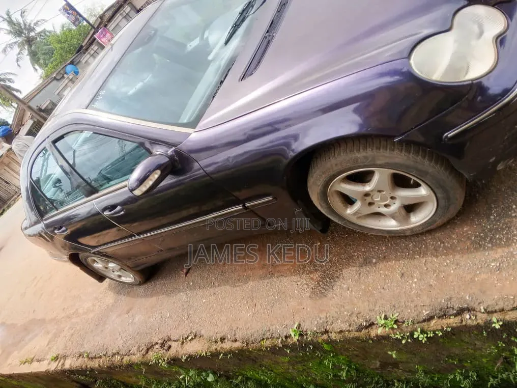Mercedes-Benz C300 2002 Blue