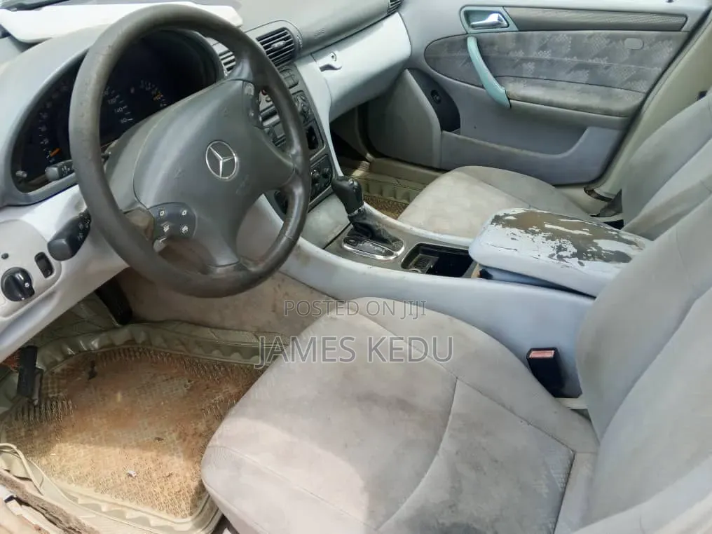 Mercedes-Benz C300 2002 Blue