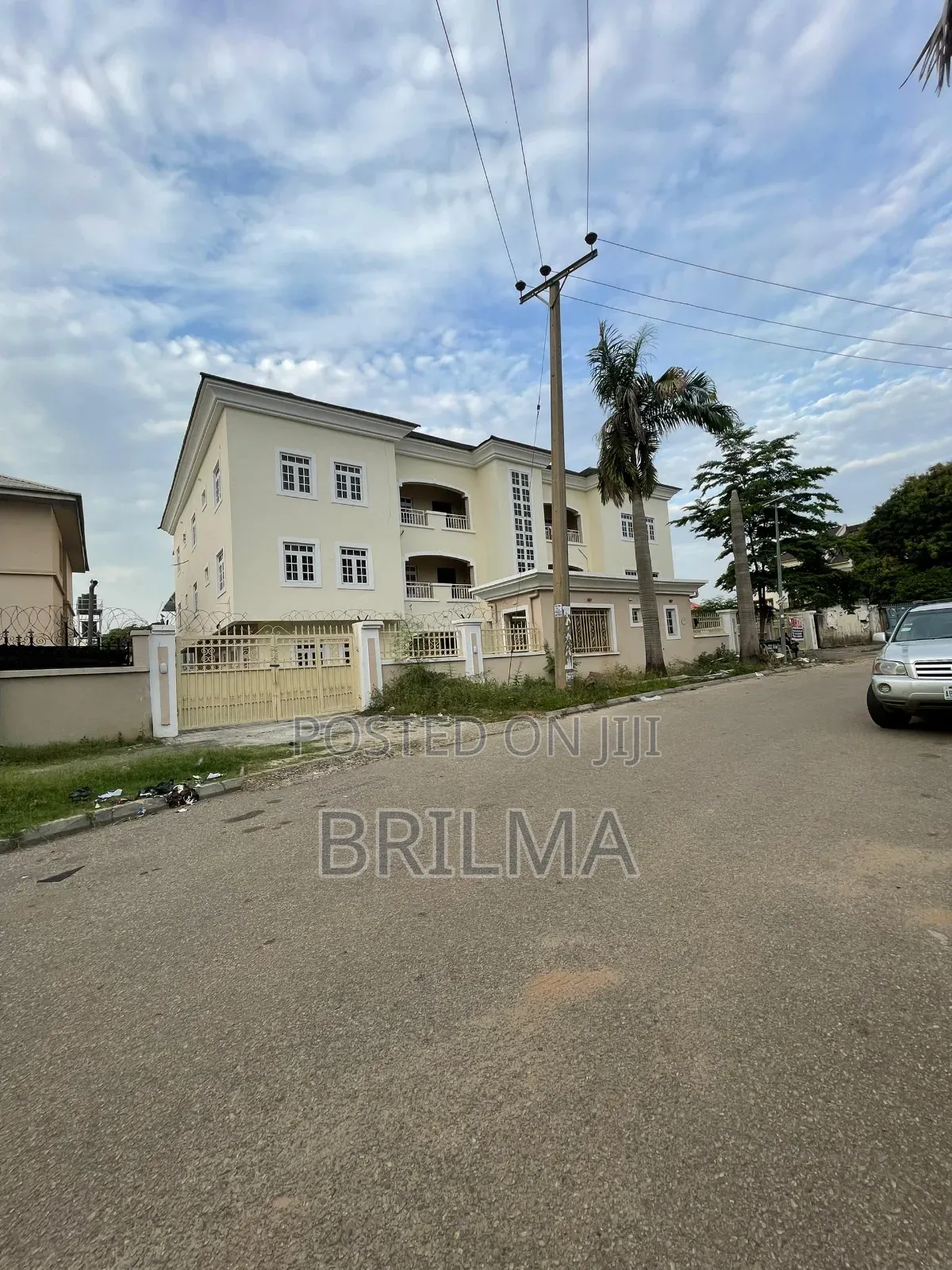 3bdrm Block of Flats in Utako for sale