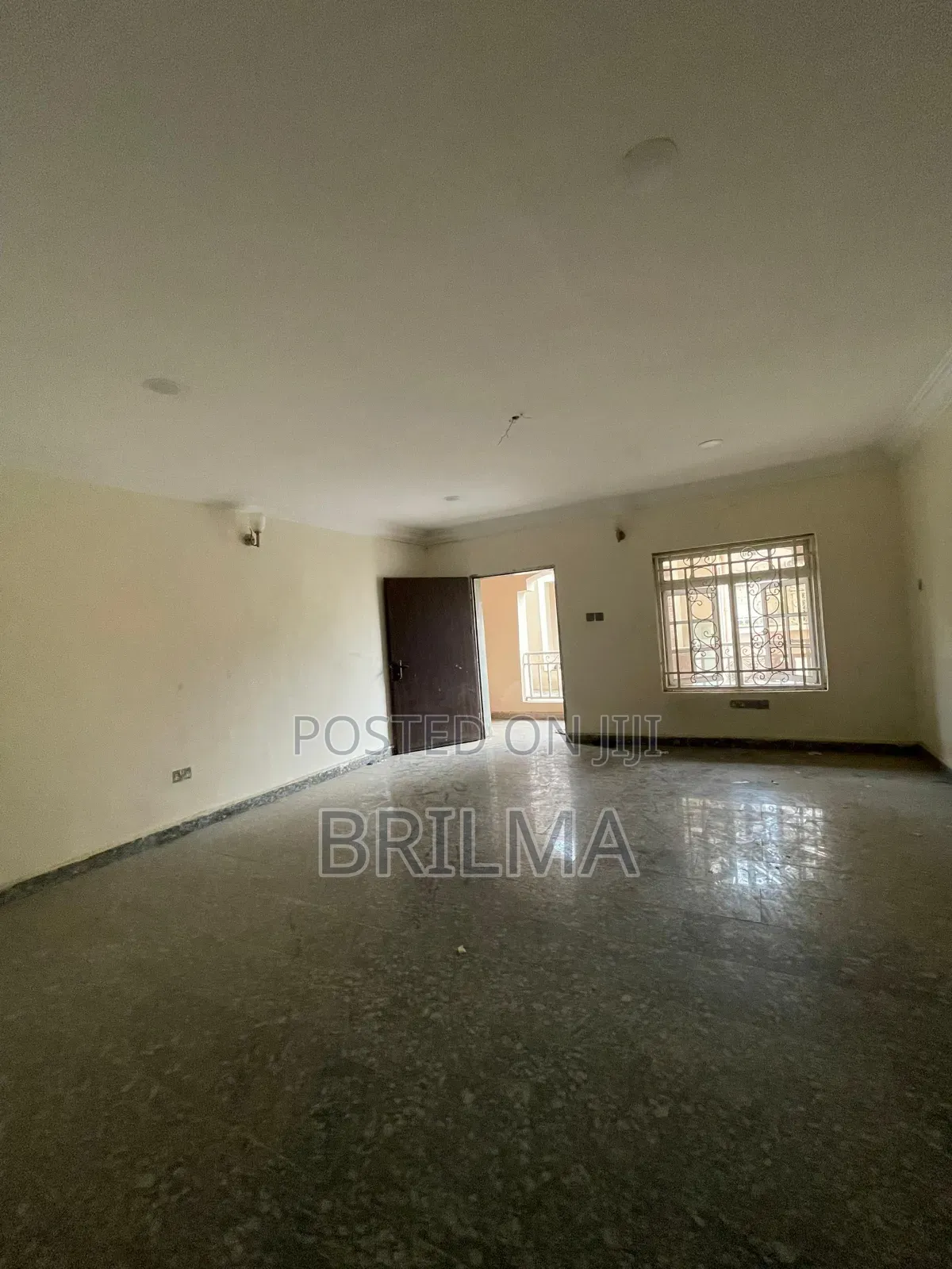 3bdrm Block of Flats in Utako for sale