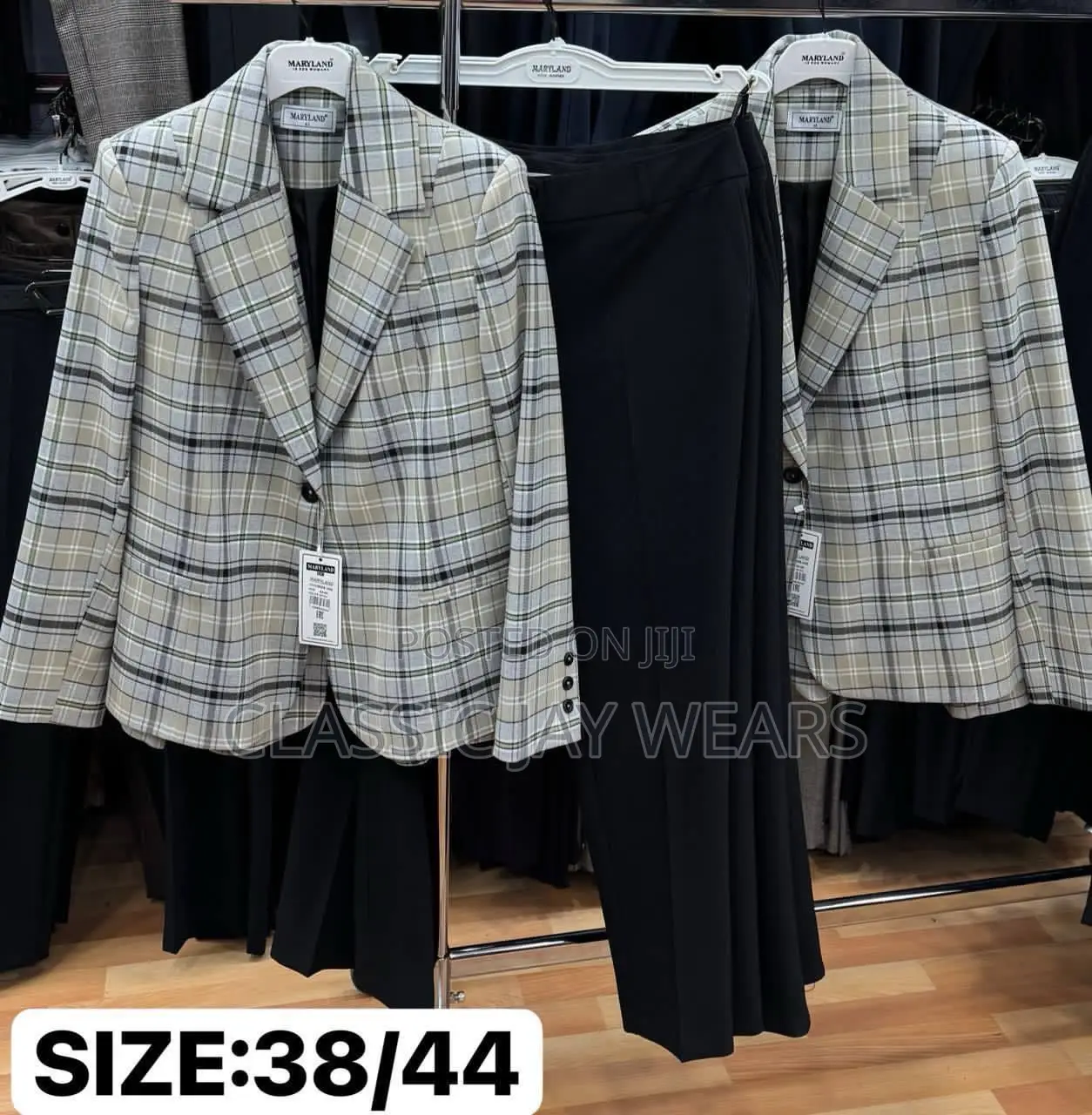Checkers Female Suit