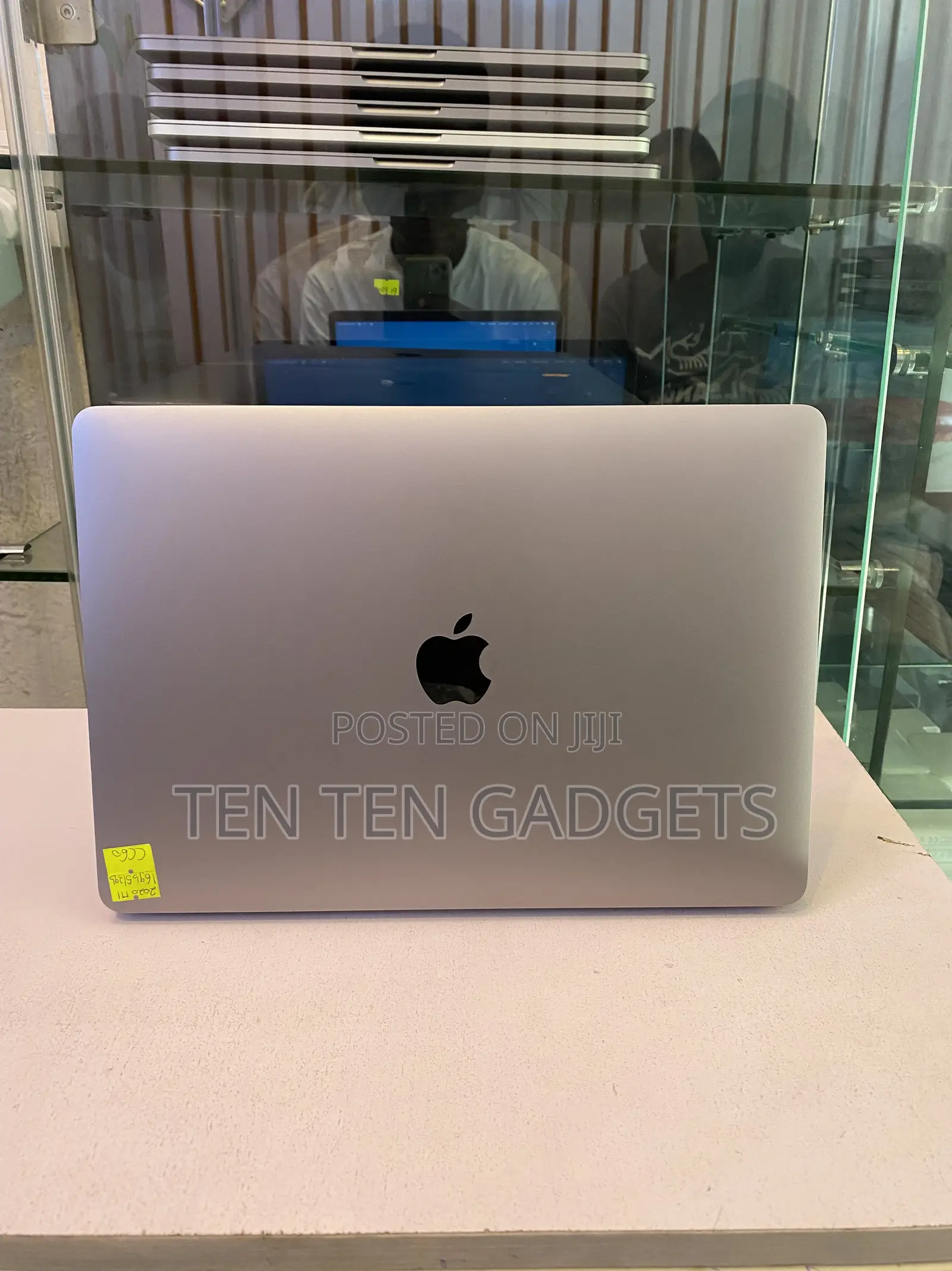 Laptop Apple MacBook Pro 2020 16GB Apple M1 SSD 512GB