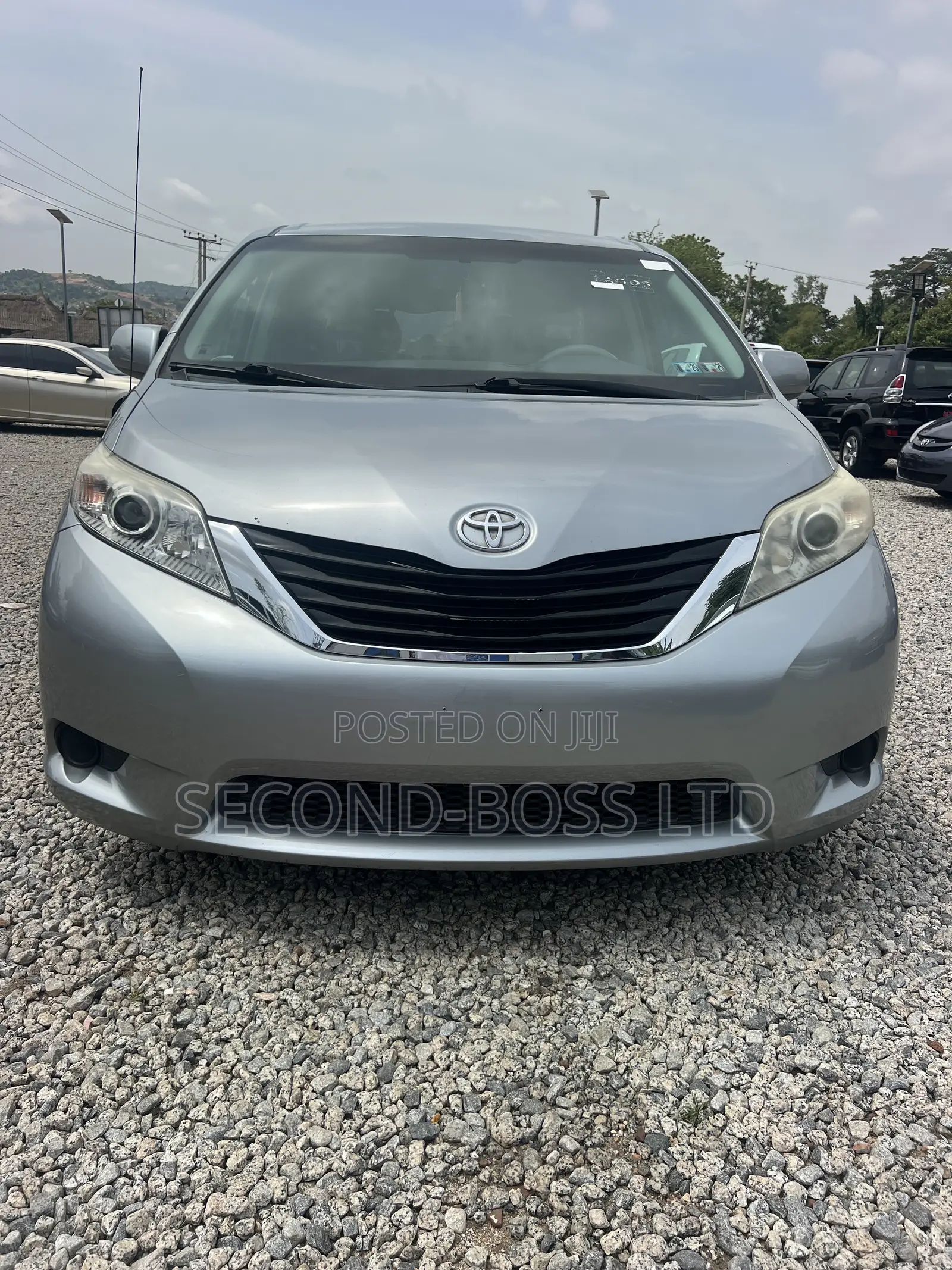 Toyota Sienna LE AWD 7-Passenger 2013 Silver