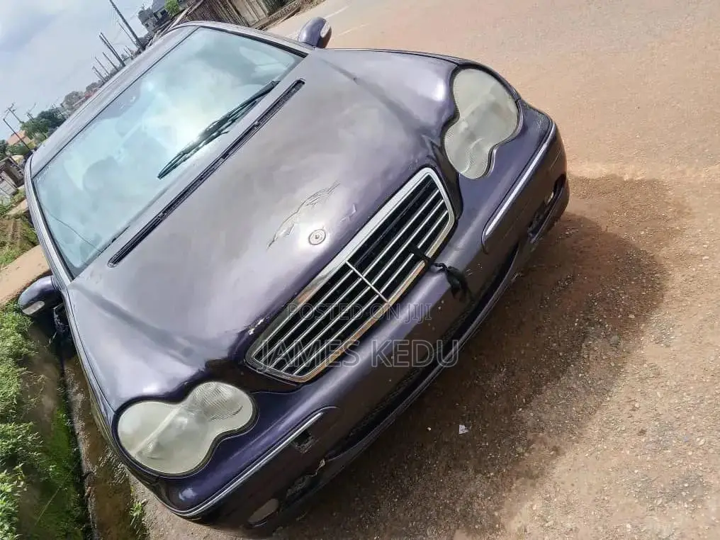 Mercedes-Benz C300 2002 Blue