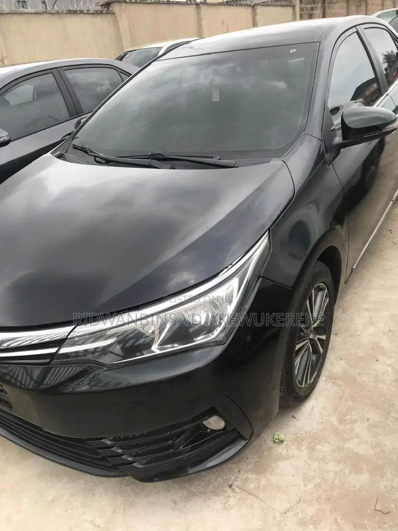 Toyota Corolla 2017 Black