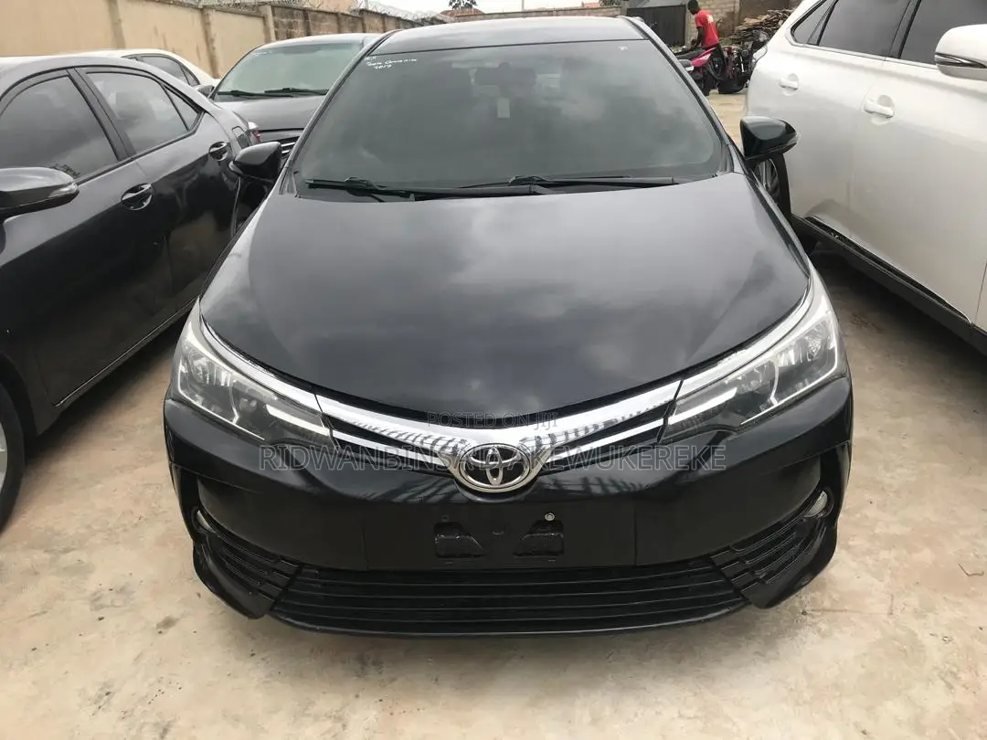 Toyota Corolla 2017 Black