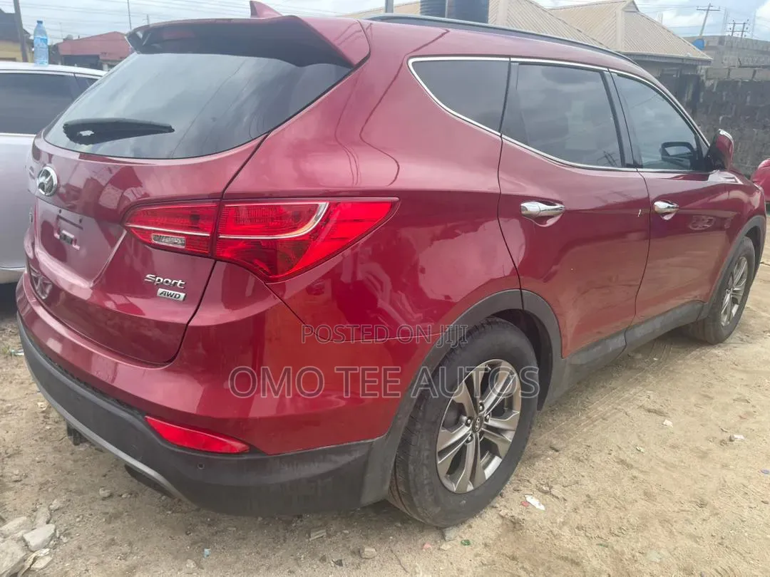 Hyundai Santa Fe SE AWD 2016 Red