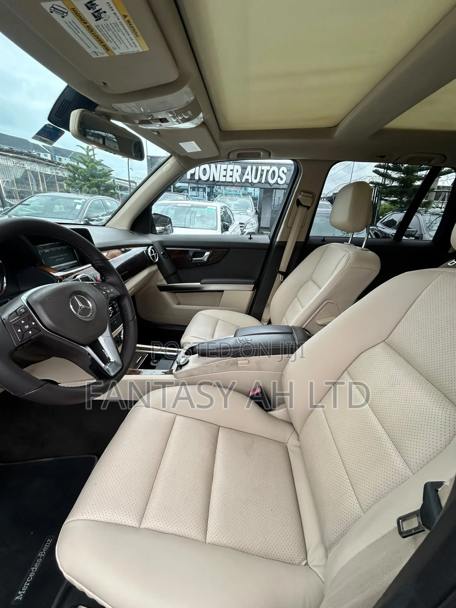 Mercedes-Benz GLK-Class Base GLK 350 4dr AWD 4MATIC (3.5L 6cyl 7A) 2015