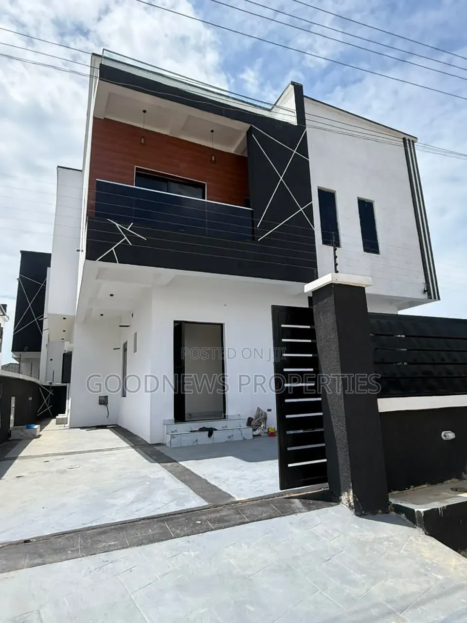 5bdrm Duplex in Orchid Road Lekki, Ikota for sale