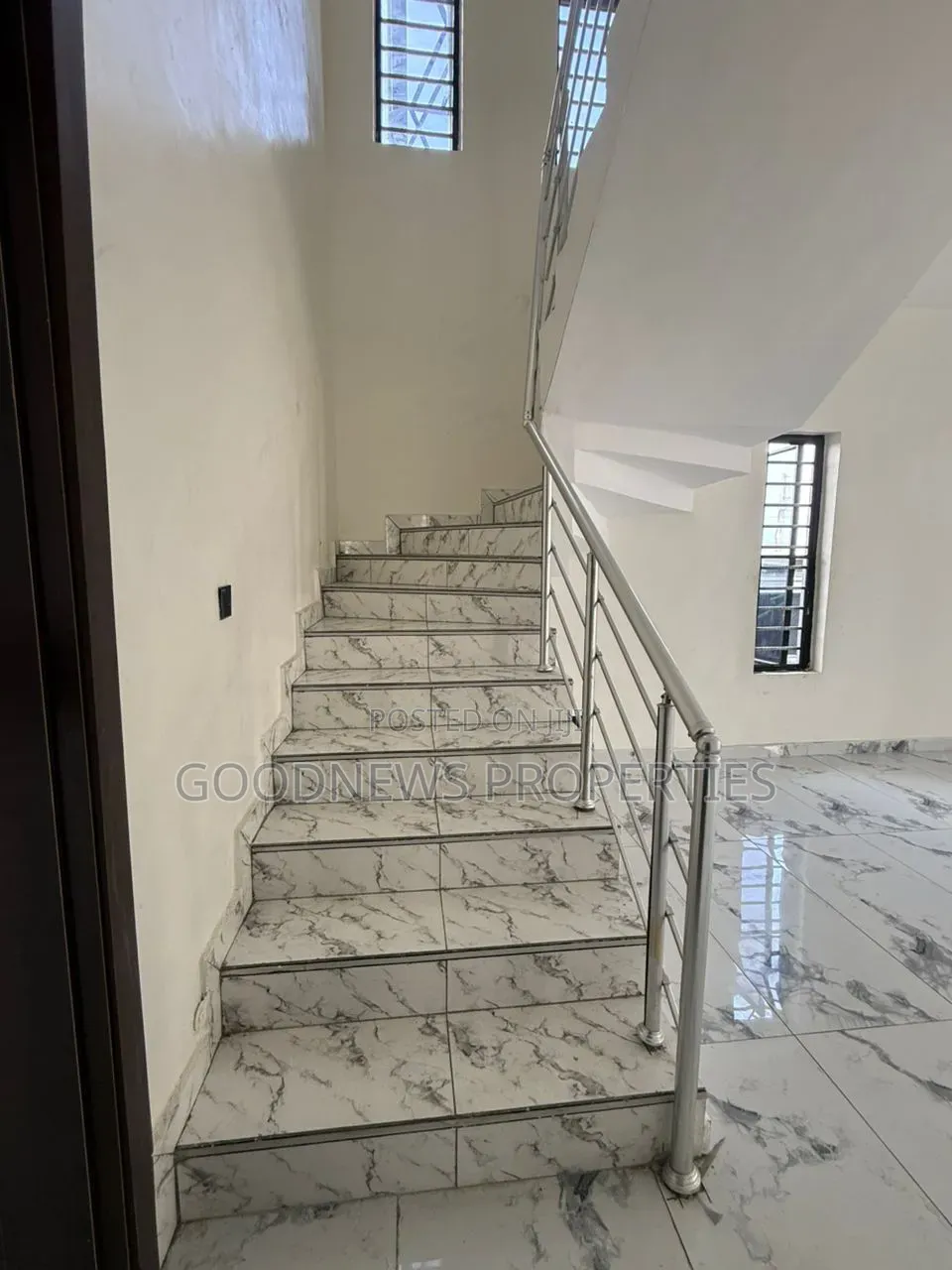 5bdrm Duplex in Orchid Road Lekki, Ikota for sale