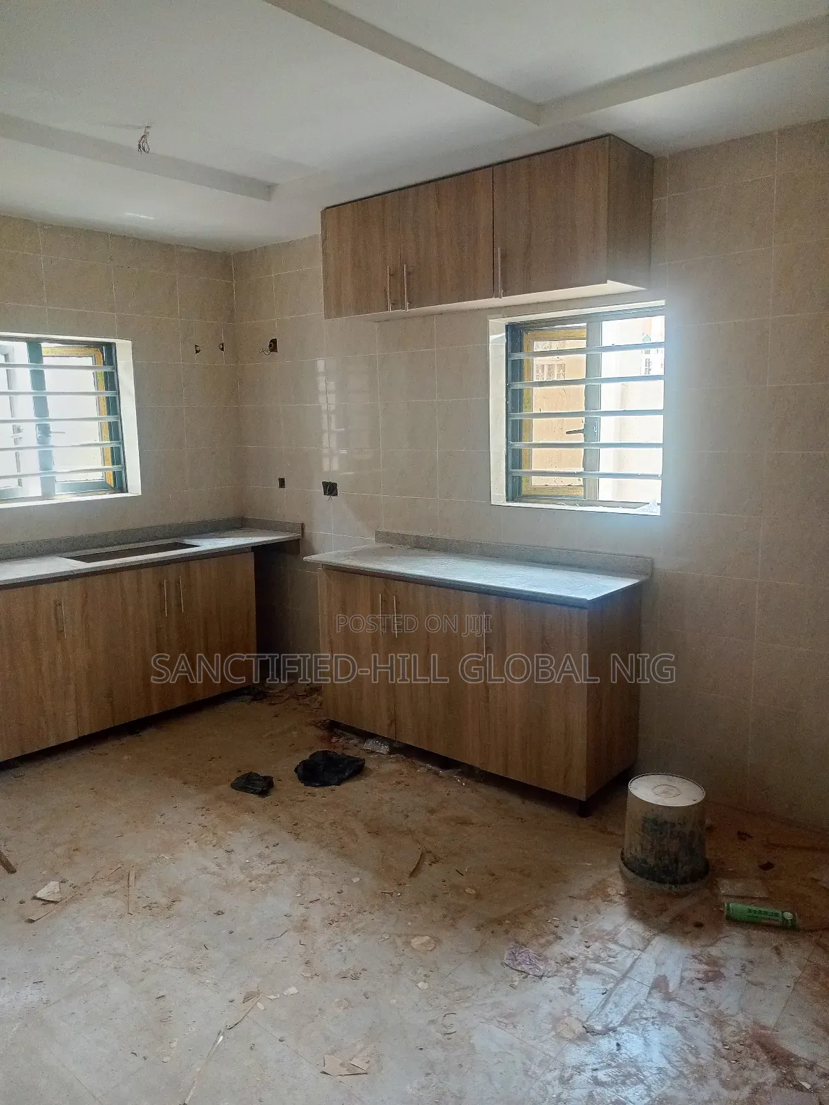 2bdrm Duplex in City College, Karu for rent