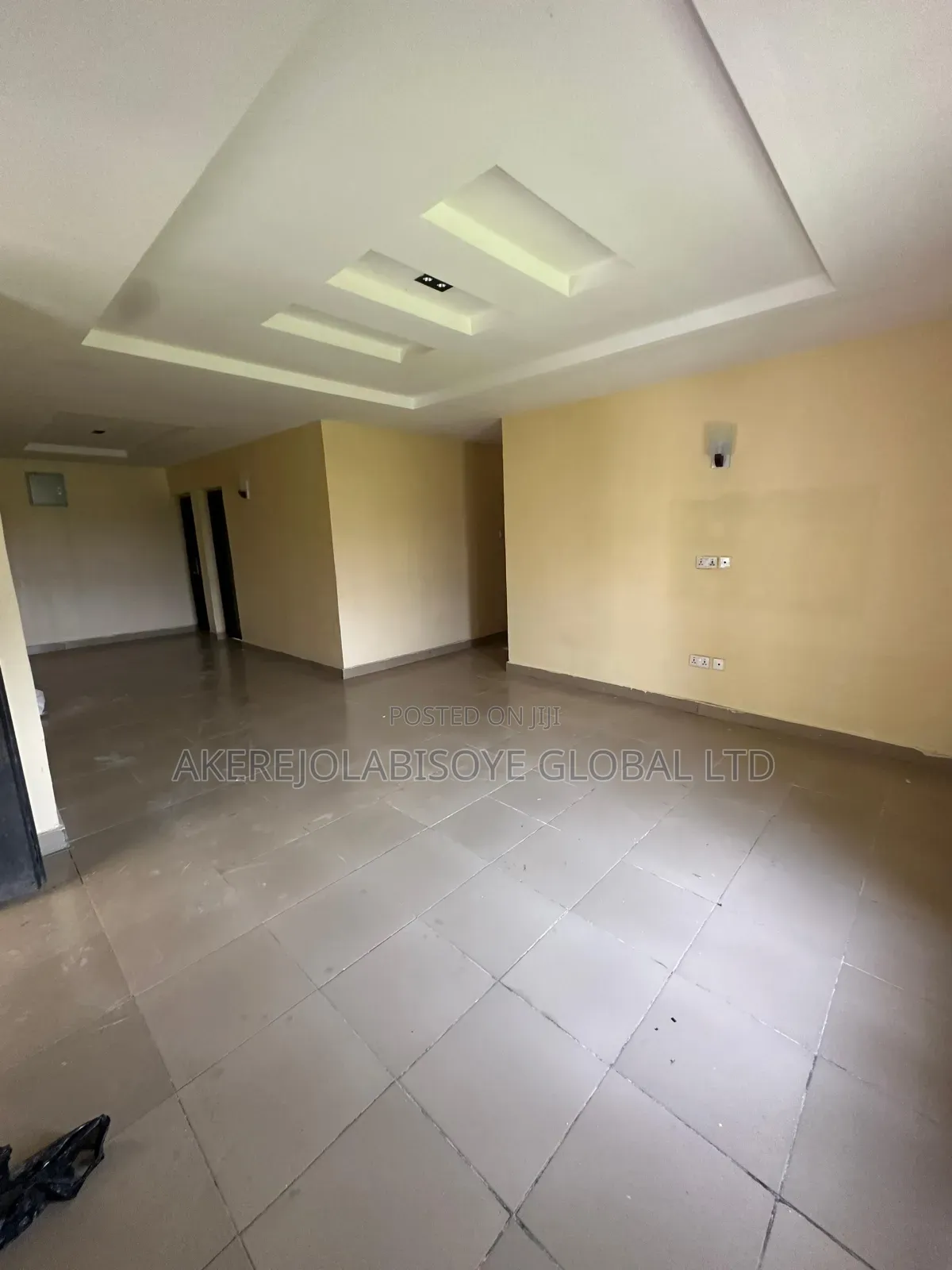 2bdrm Apartment in In An Estate Around, Life Camp for rent