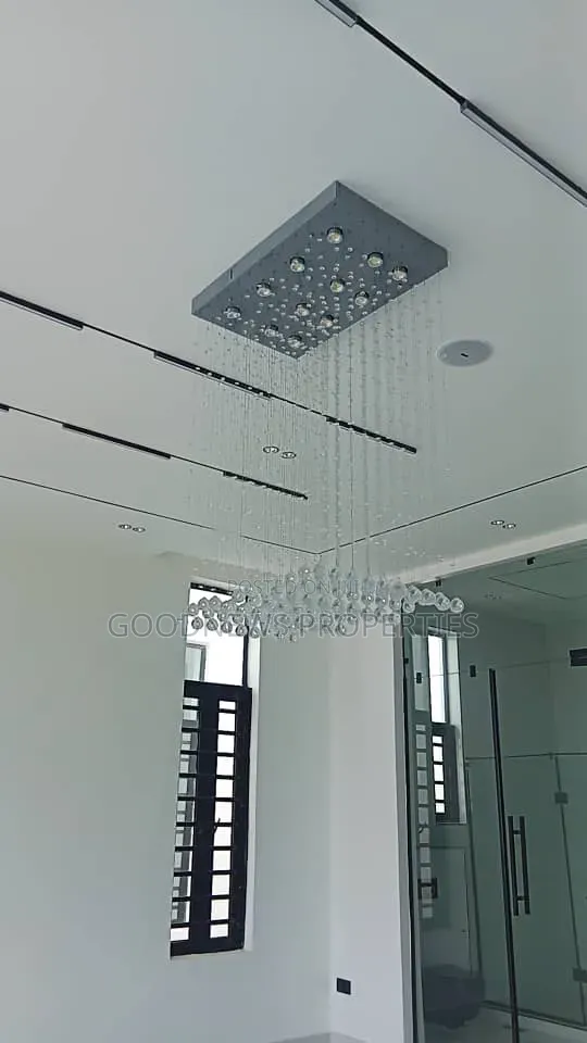 5bdrm Duplex in Olokonla for sale