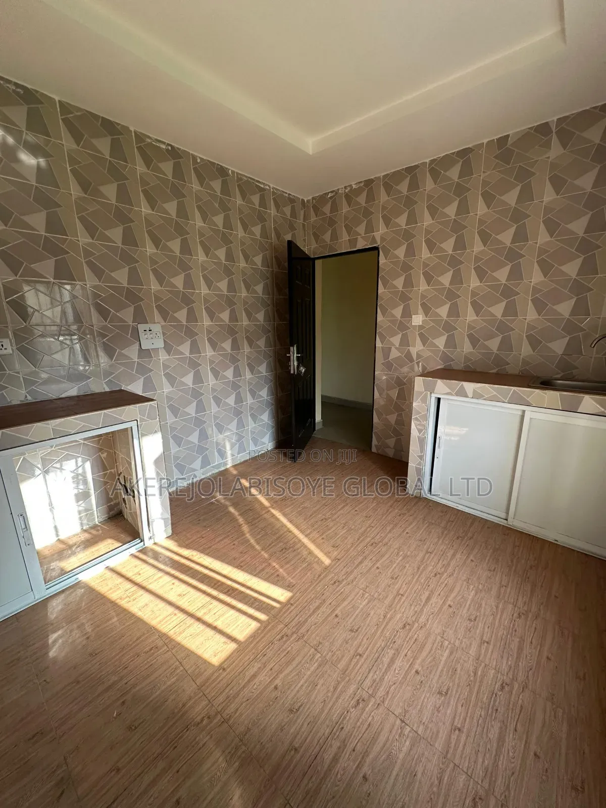 2bdrm Apartment in In An Estate Around, Life Camp for rent