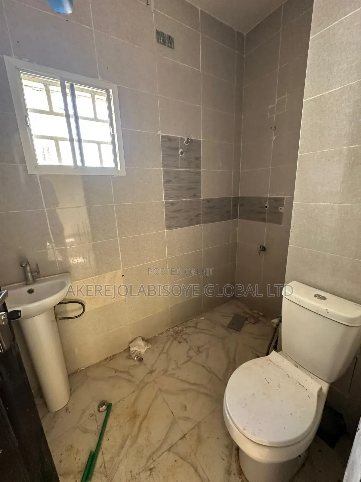 2bdrm Apartment in In An Estate Around, Life Camp for rent