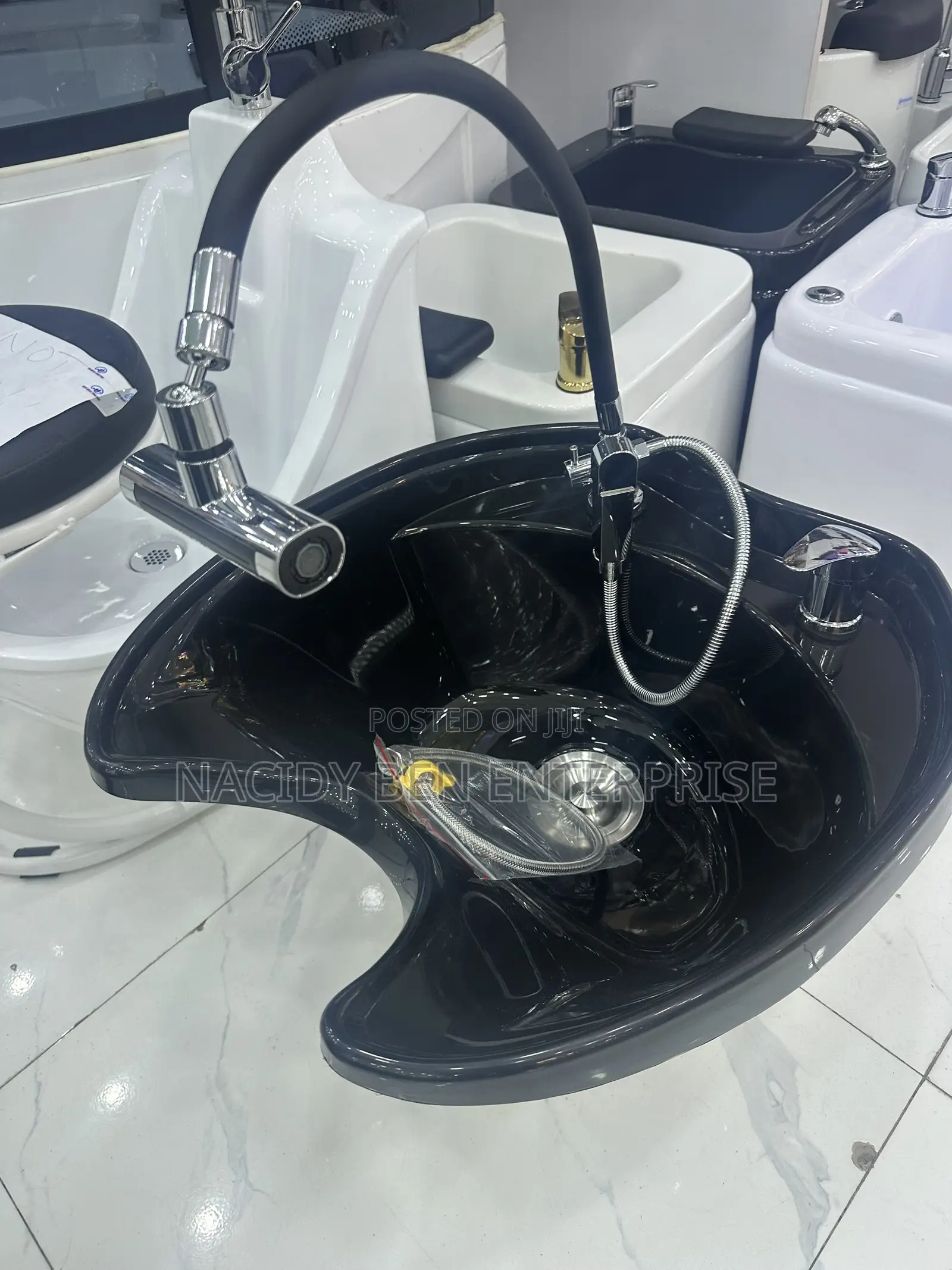Ceramic Salon Hair Wash Basin