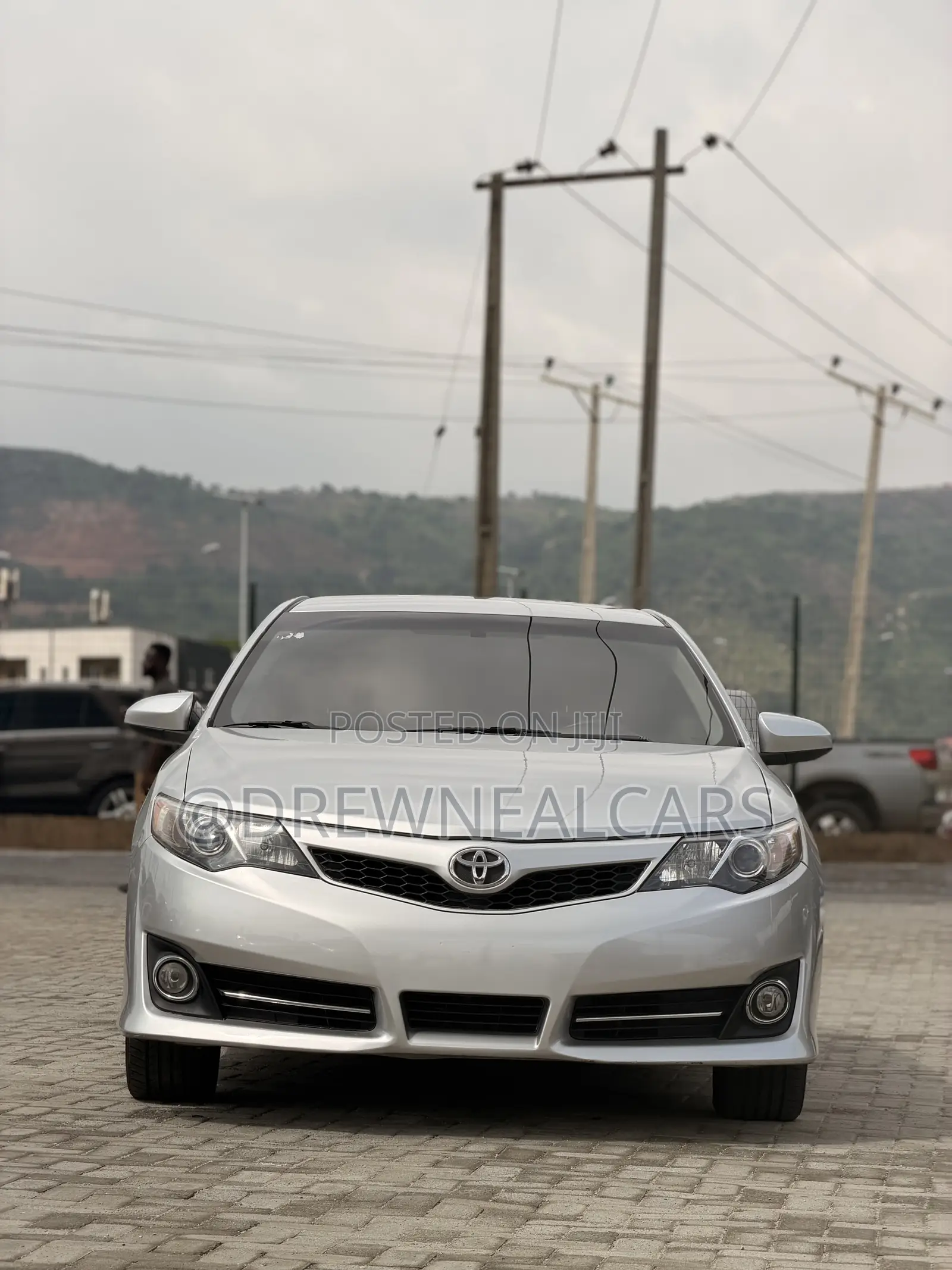Toyota Camry SE 4dr Sedan (2.5L 4cyl 6A) 2013 Silver