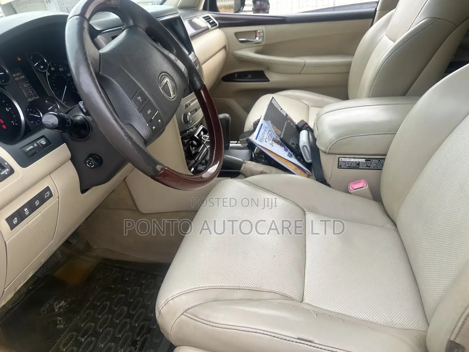 Lexus LX 570 AWD 2013 Black