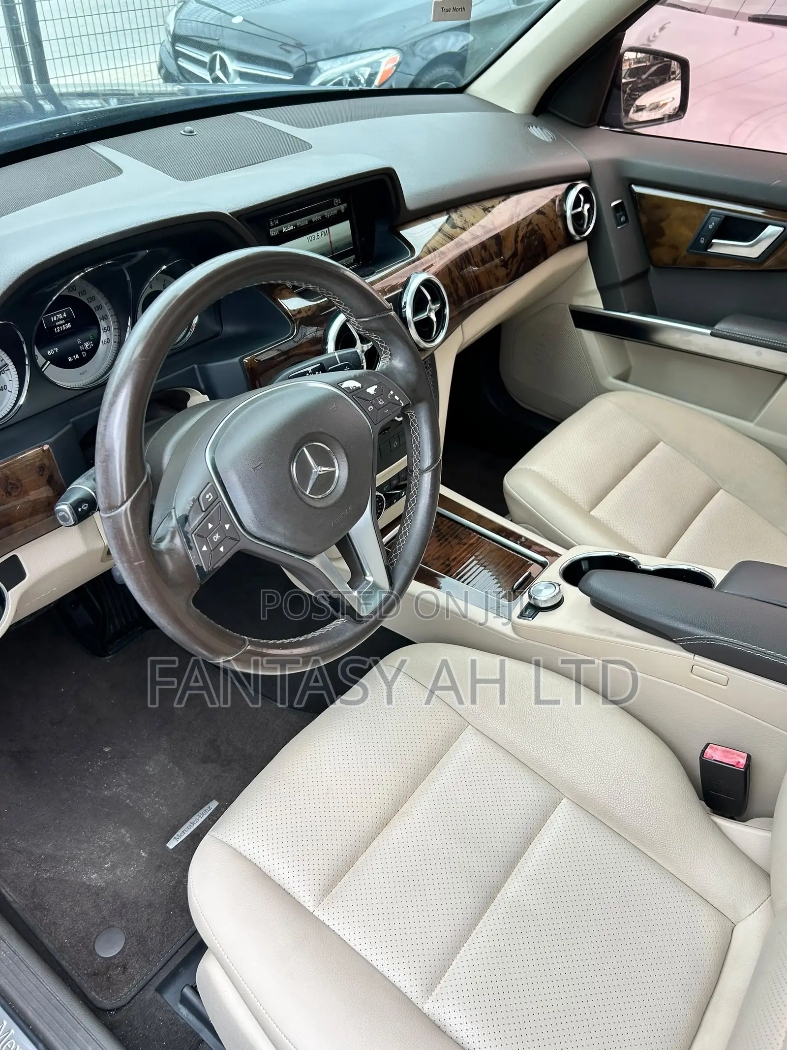 Mercedes-Benz GLK-Class Base GLK 350 4dr AWD 4MATIC (3.5L 6cyl 7A) 2015