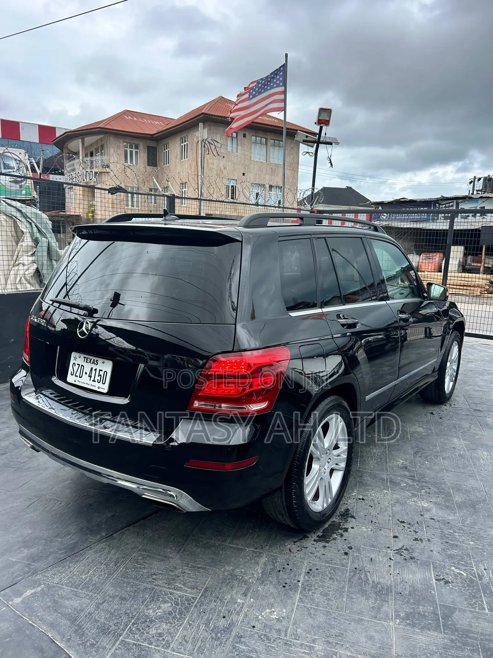 Mercedes-Benz GLK-Class Base GLK 350 4dr AWD 4MATIC (3.5L 6cyl 7A) 2015