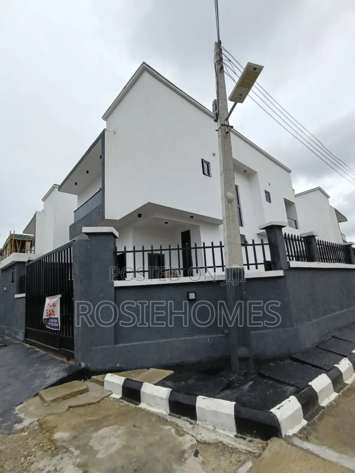 4bdrm Duplex in Spring Valley Estate, Sangotedo for sale