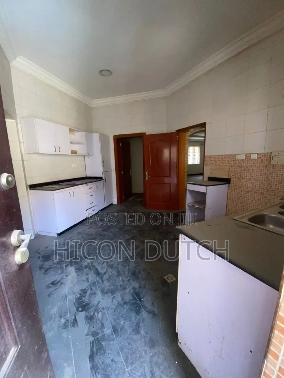 3bdrm Block of Flats in 4Th Avenue, Gwarinpa for rent